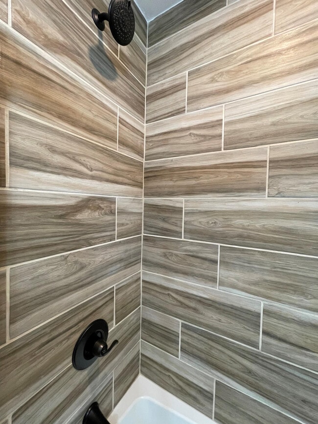 Building Photo - 350 Melwood Ave