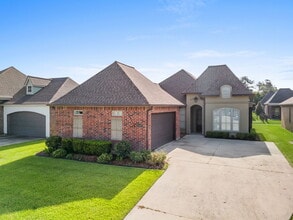 Building Photo - 5807 Willow Breeze Dr