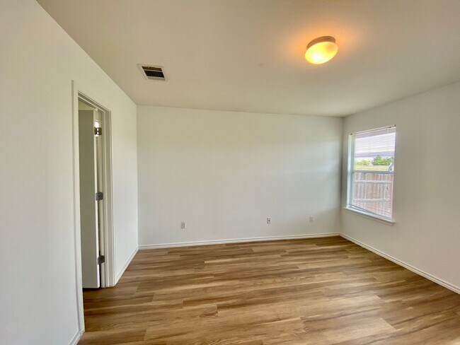 Building Photo - 12717 Bella Pkwy