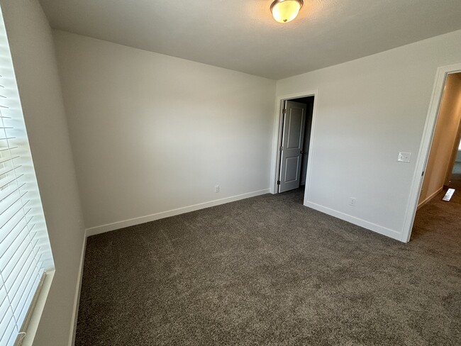 Building Photo - 11407 N 161st Ct