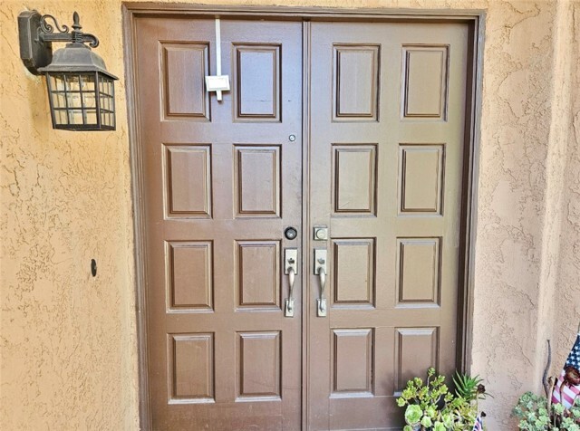 Building Photo - 1603 Calle Las Casas