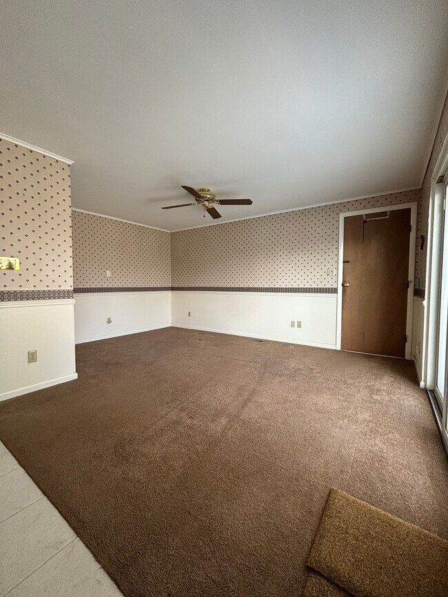 Building Photo - 267 Porter Dr