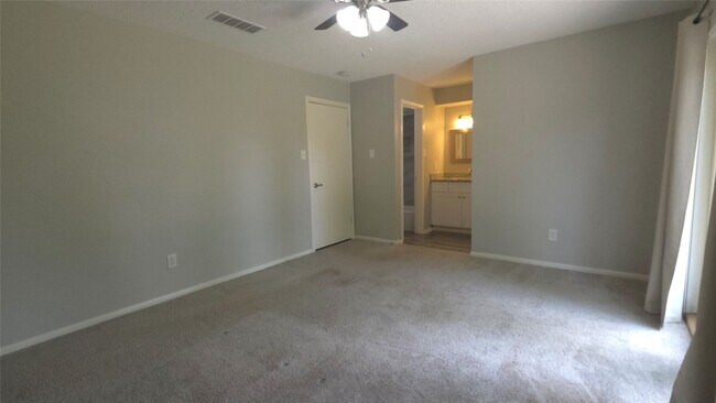 Building Photo - 1119 Montour Dr