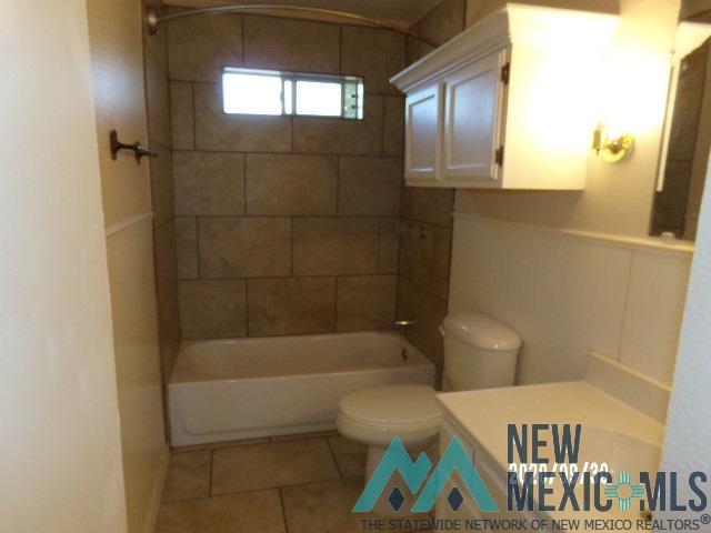 Building Photo - 1705 W Hermosa Dr