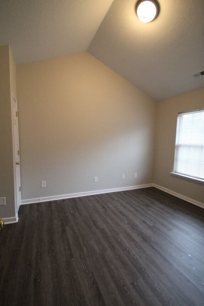 Building Photo - 8065 Kennet Ln