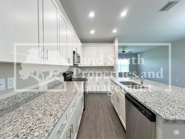 Building Photo - 3419 Cup Drive