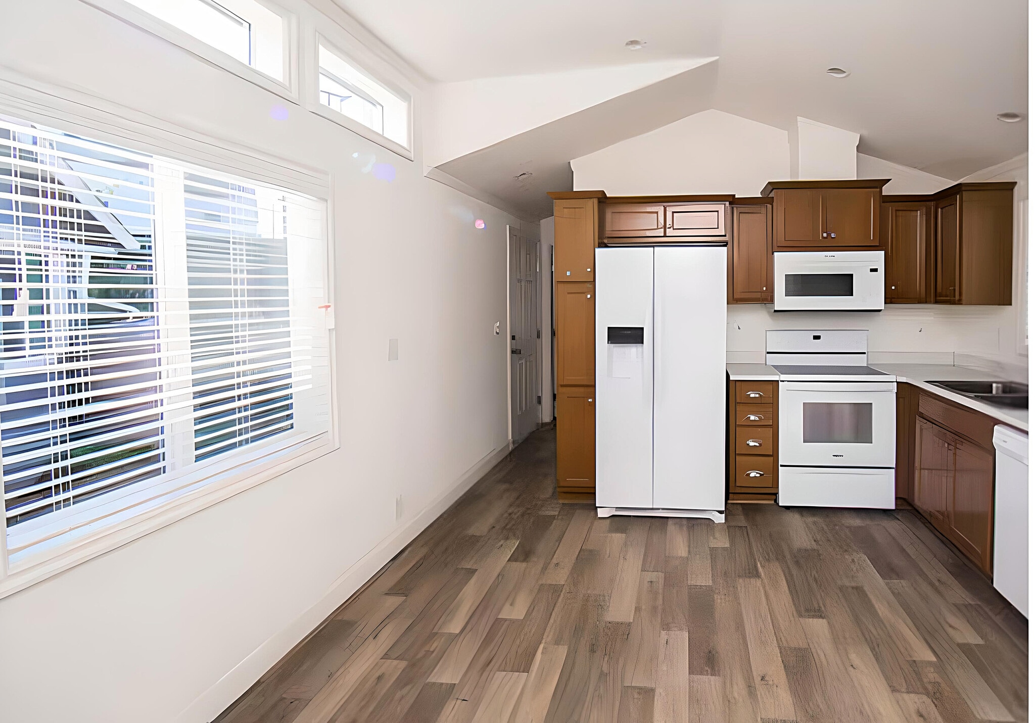 Building Photo - 8531 Kittyhawk Ave