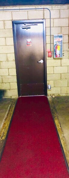 Let the RED CARPET welcome you home every day from the garage! - 515 N Jackson St