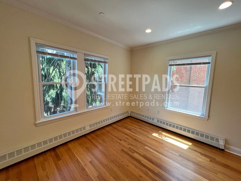 Building Photo - 1 Langdon Sq