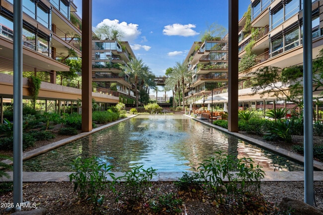 Building Photo - 7167 E Rancho Vista Dr