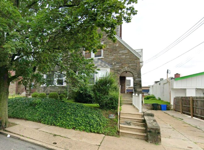 Primary Photo - 2212 Rhawn St