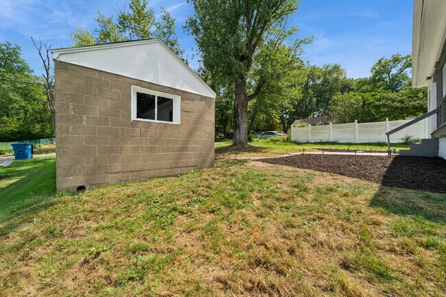 Building Photo - 5616 3rd St