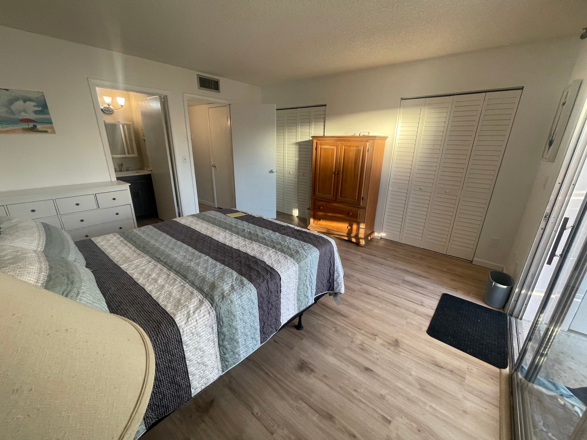 Building Photo - 52 Woodland Dr