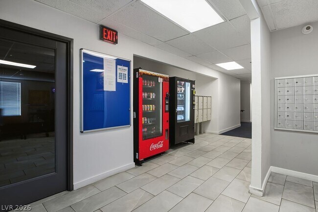 Building Photo - 3930 University Center Dr