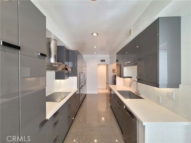 Primary Photo - 450 N Oakhurst Dr