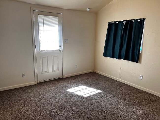 Building Photo - Charming Home for Rent