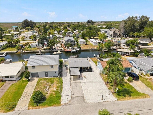 Building Photo - 7037 McCray Dr