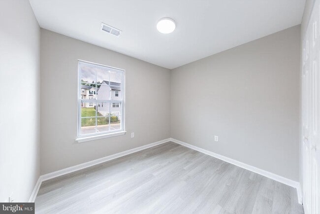 Building Photo - 344 Moseby Ct