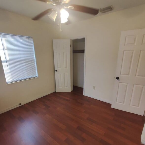 Building Photo - 2955 SW 38th Ave