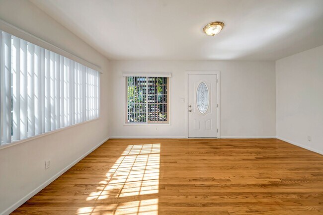 Building Photo - 654 Patterson-