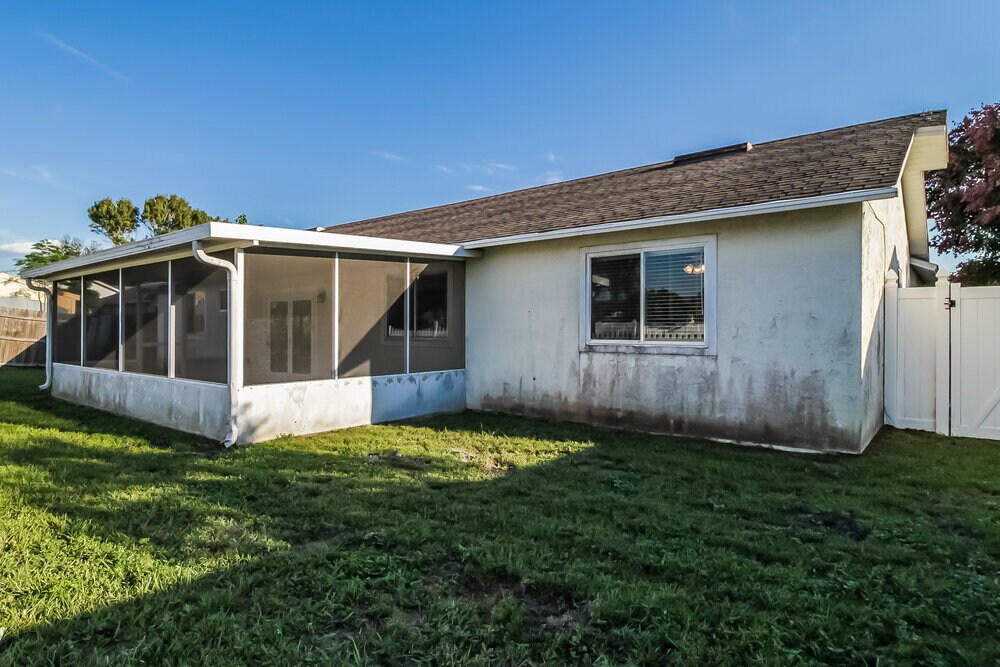 Building Photo - 1533 Colony Ave
