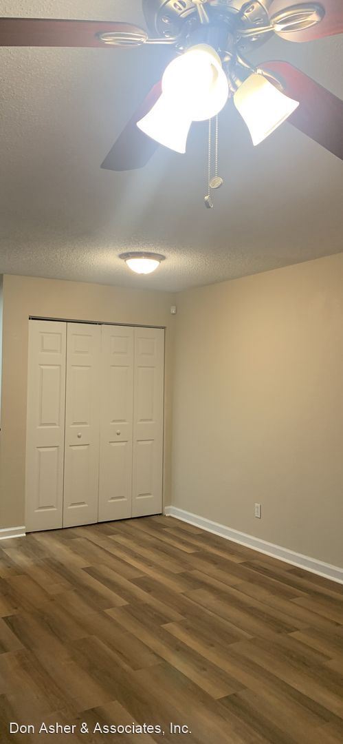 Building Photo - 2 br, 1 bath House - 465 Forestway Circle ...