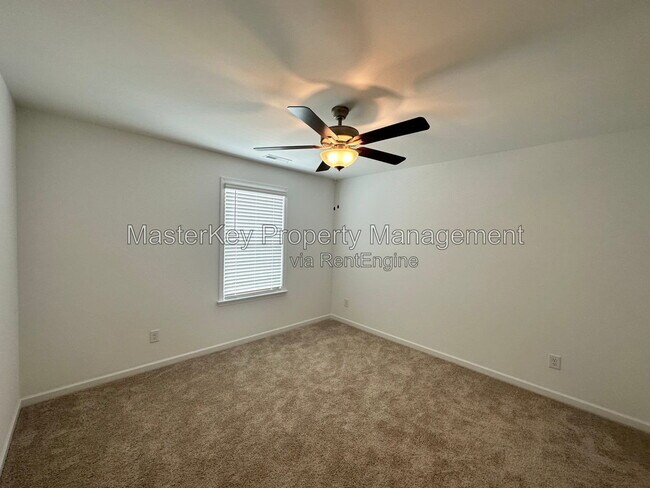 Building Photo - 1202 Briar Gate Dr