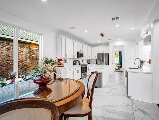 Building Photo - 2117 White Rock Ln