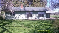 Building Photo - Quiet Country Home