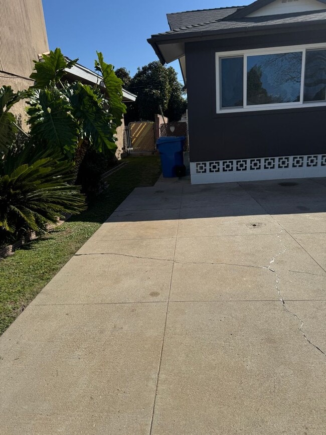 Building Photo - CULVER CITY STUNNING REMODEL 3 BDRM 1 BA. HOUSE FOR LEASE!