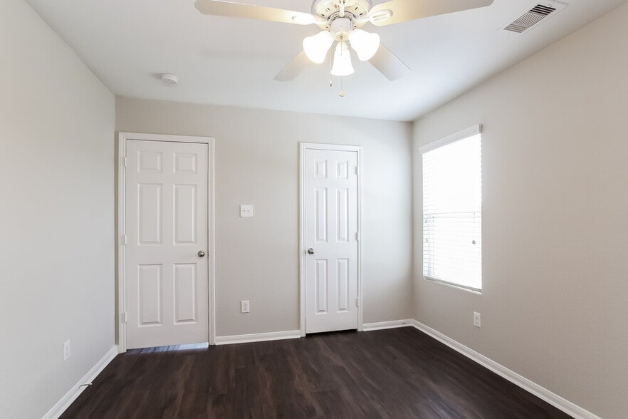 Building Photo - 17914 Seco Creek Ln