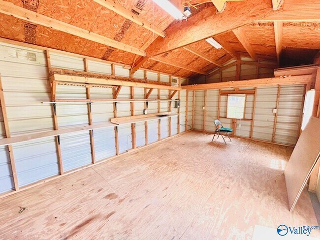 Building Photo - 3606 NW Kenard Ave