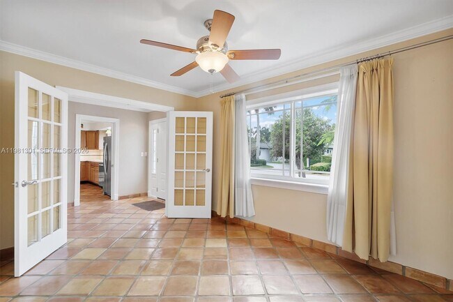 Building Photo - 300 187th St