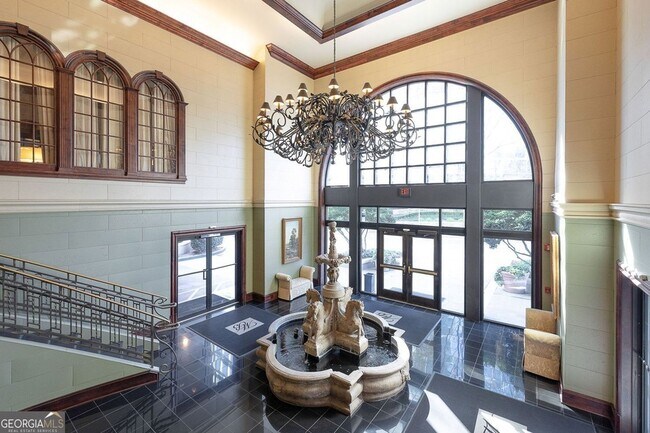 Building Photo - 3334 Peachtree Rd NE