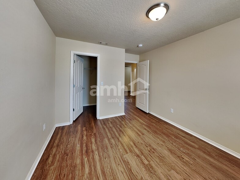 Building Photo - 191 W Tehuti Ct