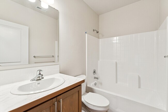 Building Photo - 2264 E Misty Fls St