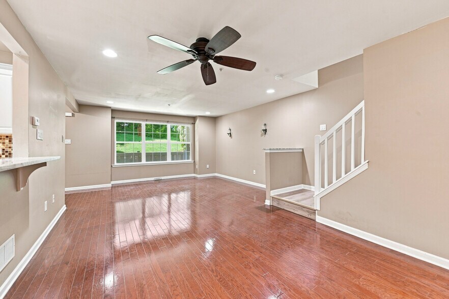 Building Photo - 278 Flagstone Rd