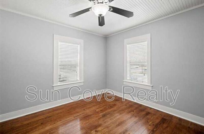 Building Photo - 1803 Douglas Ave