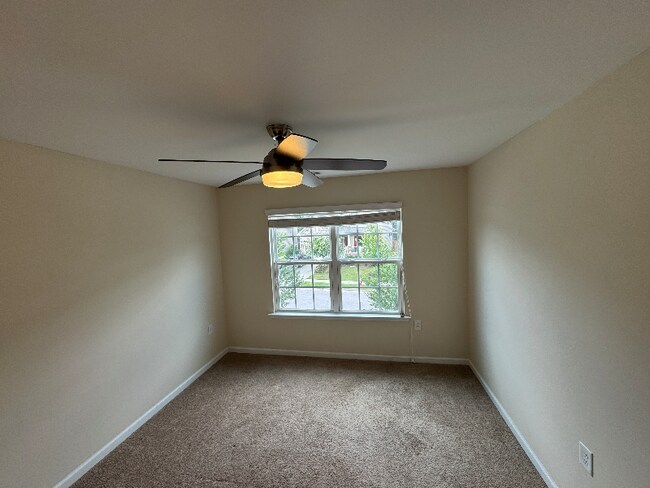 Building Photo - 925 Lemster Lane