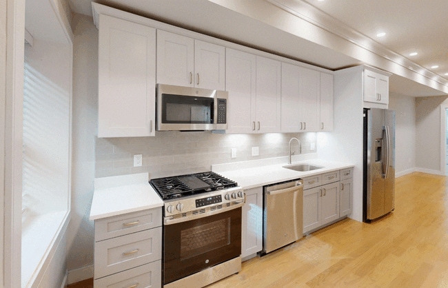 Building Photo - 230 Tremont St