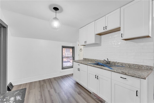 Building Photo - 14917 Darwin Ave