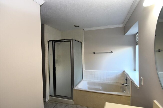 Building Photo - 22402 Rangeview Dr
