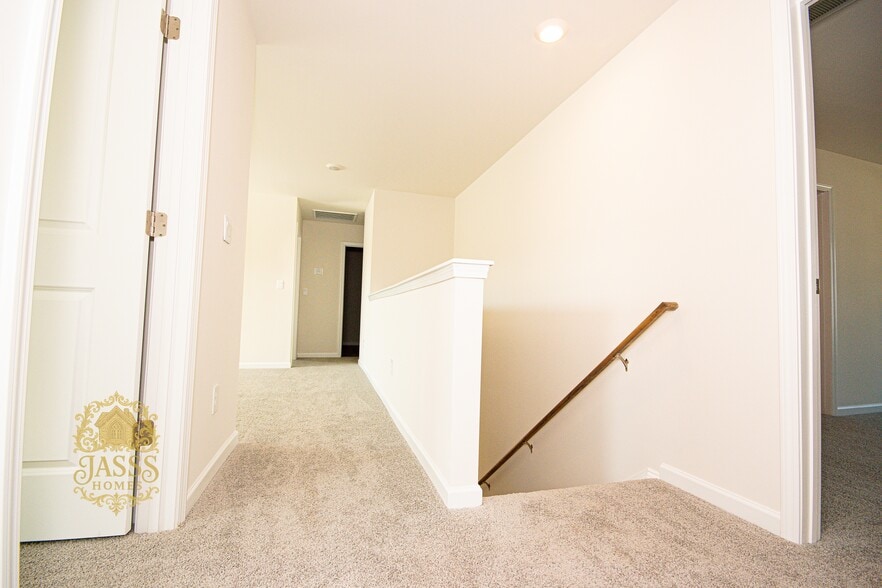 Building Photo - 1361 Secrest Commons Dr