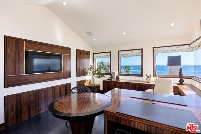 Building Photo - 88 Emerald Bay