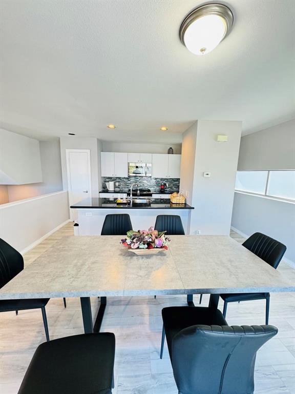 Building Photo - 6908 Yellowstone Way Dr