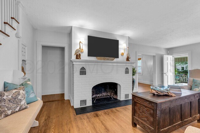 Building Photo - 204 Monroe Ave