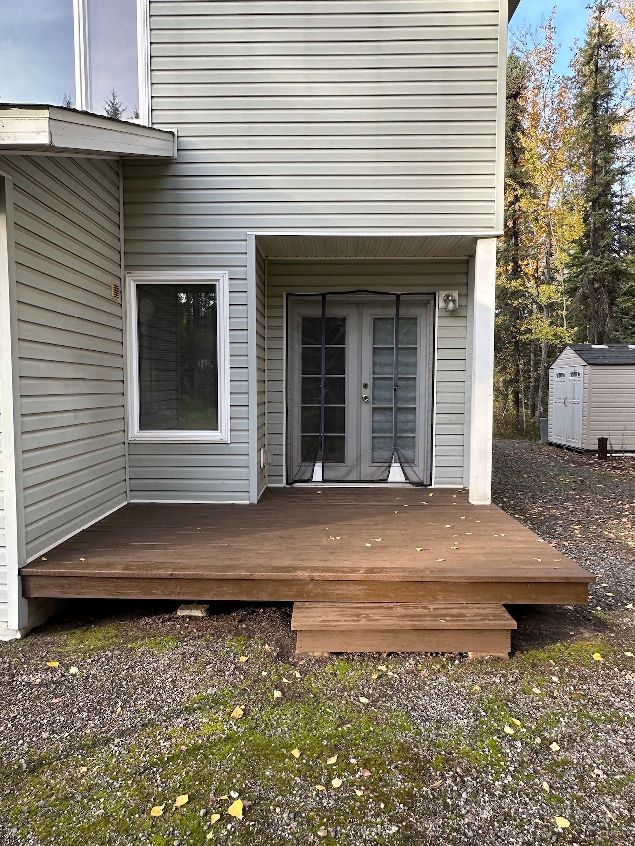 Deck in back of unit - 3887 Blessing Ave