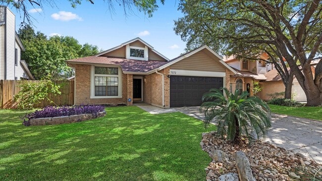 Building Photo - Parkwood