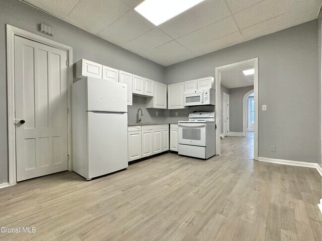 Building Photo - 1 Pawling Ave