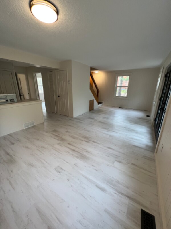 Building Photo - 6848 Whispering Pines Dr